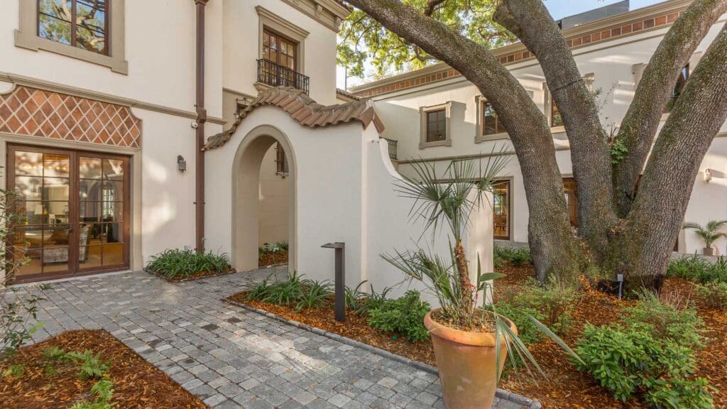outside courtyard at Vitality Living Frederica on St. Simons Island, GA