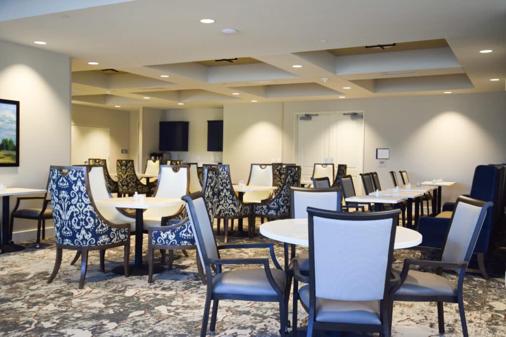 Landmark Lifestyles at Bryant dining room 3