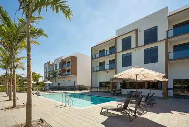 oasis pool - deep end