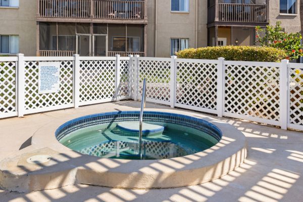 HUD Hot-Tub
