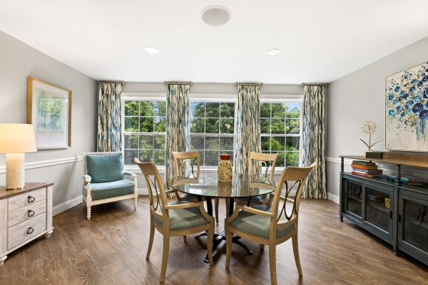 Model_Dining