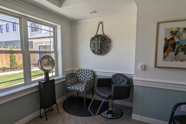Salon Room with equipment