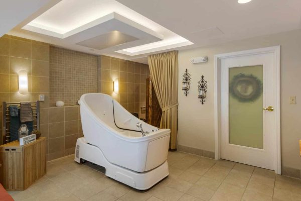 Spa room with spa equipment