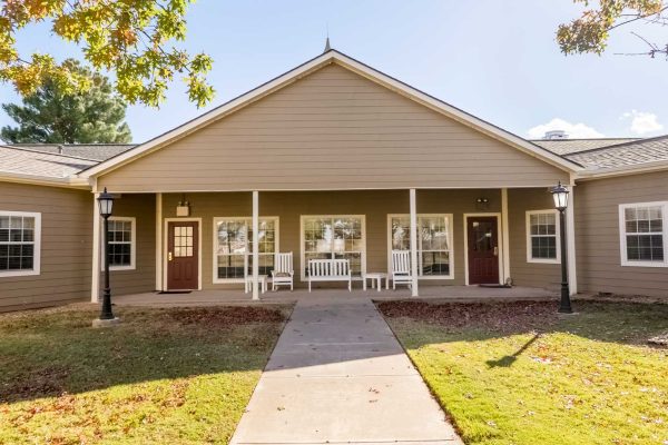 Vitality Living Shadow Hills patio with chairs